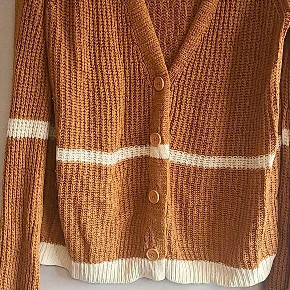 Women's large plush sweater cardigan brown white accent stripe button up - Picture 3 of 6
